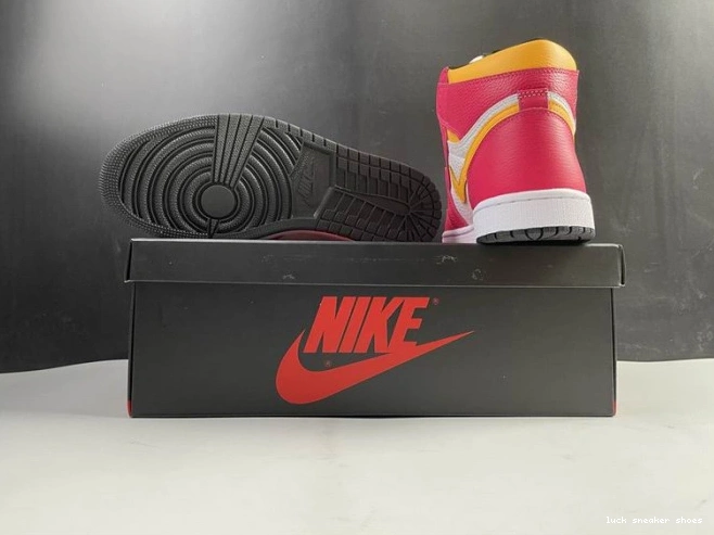Rep LUCY Red OGLight 555088-603 Jordan 1 Air High Fusion 0807